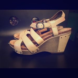 Dansko sandals size 39